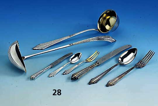 105-teiliges Besteck, WMF FÄchermuster, um 1923, 90er bzw. 100er Silberauflage, be- stehend aus: 12 MenÜmesser, 12 MenÜgabeln, 12 ...