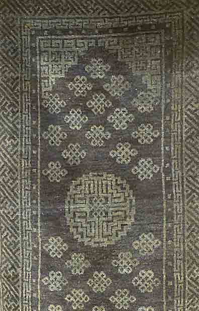 Pao Two, China, um 1900, Wolle auf Baumwolle, ca. 160 x 81 cm, SchÄtzwert: 1050.- EURO, EHZ: 2