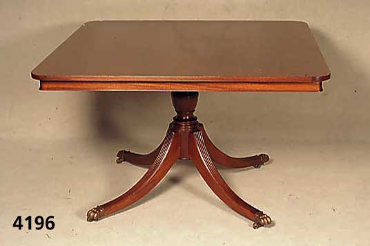 Ausziehtisch, England, um 1960, Korpus Weichholz, Mahagoni massiv, Sheratonstil, zwei Einlegeplatten vorhanden, praktisches MÖbel, ca. ...