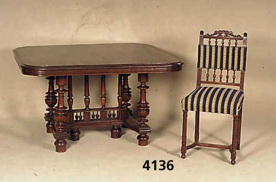 Tisch und 4 StÜhle, Frankreich, um 1890/1900, Eiche massiv, Eichefurnier, Beine gedrechelt , teilweise verstrebt, ausziehbar, Beine und ...