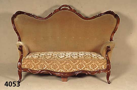 Sofa, deutsch, um 1870, Louis Philippe, Mahagoni massiv, Schmetterlingsform, Polster- ung um 1960 erneuert, prunkvolles MÖbel, ca. 114x175x95 cm, ...