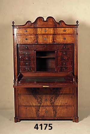 SchranksekretÄr, mitteldeutsch, um 1860/70, Korpus Weichholz, z.T. auf Rahmen gearbeitet, Mahagoni- bzw. Pyramidenmahagonifurnier ge- spiegelt, ...