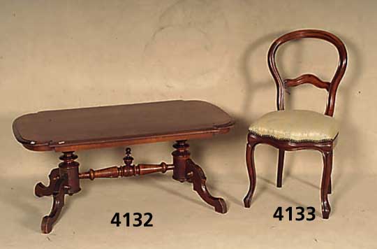4 StÜhle, deutsch, um 1860, Mahagoni massiv, Louis Philippe, schÖne elegante Form, neu gepolstert und bezogen, mit Mohairbezug, wohn- fertig, ca. ...