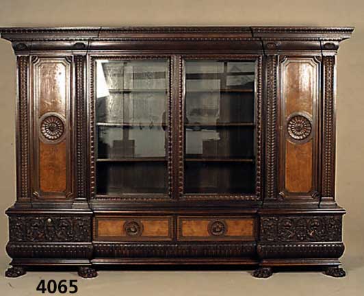 BÜcher- bzw. Vielzweckschrank, deutsch, 20er/ 30er Jahre, im Renaissancestil, Korpus auf Rahmen gearbeitet, Eiche massiv, Eichefurnier, Inlets ...