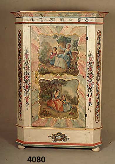 sog. MÄdchenkammerschrank, Franken/Bayern, 1820/30, Front mit blinden Inlets, aus dem Vollholz geschnitzt, geschwungen und gebogt, Bemalung um ...