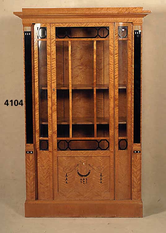 Jugendstilprunkvitrine, deutsch/Dresden, um 1902/04, große NÄhe zu Kleinhempel, komplett auf Rahmen gearbeitet, Weichholz/Hartholz, ...