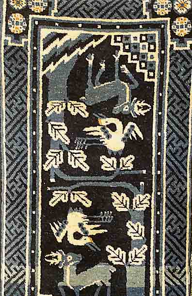 Pao Tow, China, um 1920, Wolle auf Baumwolle, ca. 120 x 60 cm, Schätzwert: 850.- EURO, EHZ: 2