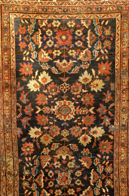 Sarogh Mahal, Persien, um 1900, Wolle auf Baumwolle, ca. 200 x 103 cm, Schätzwert: 1250.- EURO, EHZ: 3-4
