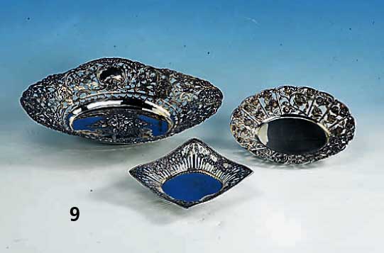 Konvolut 3 Anbietschalen, Italien, 2 x 800er Silber, 1 x 835er Silber, barock- isierender Dekor, Durchbrucharbeit mit Rosen bzw. floral, zus. ca. ...