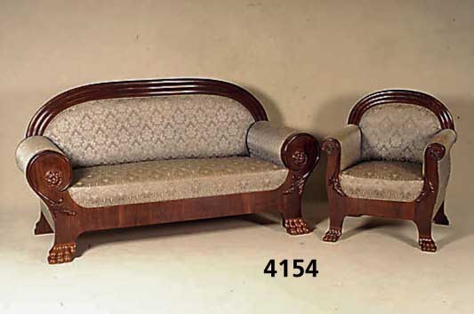 Sofagarnitur, wohl norddeutsch, um 1850/60, SpÄtbiedermeier, bestehend aus Sofa und 2 Sesseln, Mahagoni massiv, Mahagonifurnier, elegante Form, ...