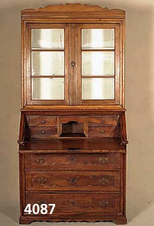 AufsatzsekretÄr, deutsch, um 1850/60, Eiche massiv, Oberteil verglast, schrÄge Klappe, 3 Schulbaden, schÖnes Innenleben mit mehreren ...