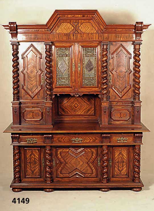 Aufsatzbuffet, wohl deutsch, um 1880, wohl Berlin, aus hÖfischer Tischlerei, Großguß (?), hervorragende Drechselarbeit, sehr schÖnes Furnier, ...