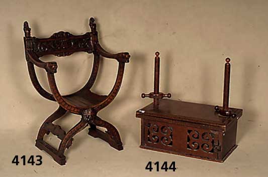 BÜcherpresse, deutsch, um 1720, Eiche massiv , schÖnes Sammlerobjekt, selten im Angebot, ca. 73x71x41 cm
