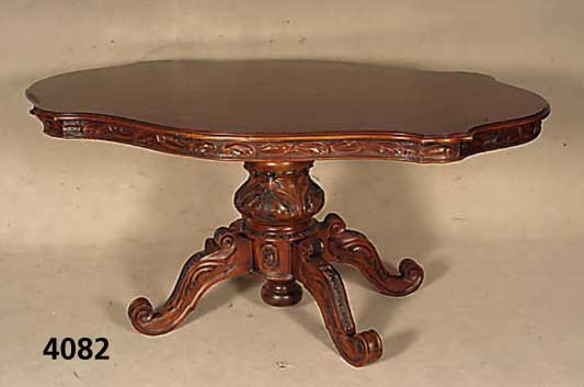 Tisch, Italien, um 1960, Louis Philippe Stil , Korpus Weichholz, Nußbaumfurnier, gebogene Zarge, Platte in gebogener Form, balusterfÖr- miger ...