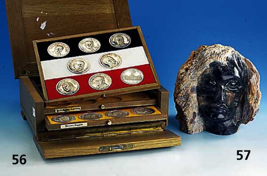 Amethystskulptur, mit Darstellung eines Frauenkopfes, Amethyst und Muttergestein, schÖne detaillierte Anfer- tigung mit dekorativen Farbnuancen, ...