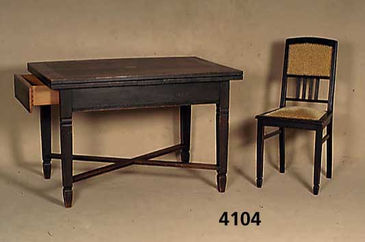 Ausziehtisch mit 6 StÜhlen, deutsch, um 1902/ 04, starker Einfluß von Darmstadt, Korpus Weichholz, Eiche massiv, Eichefurnier, Zarge und Beine ...