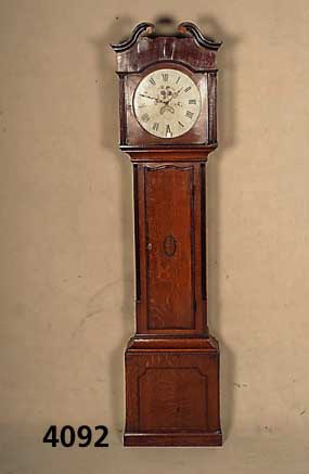 Standuhr, England, um 1830/40, klassisches EichengehÄuse mit Nußbaum- und Mahagonifurnier , profilierte Absetzungen, Front mit Einlege- arbeiten, ...