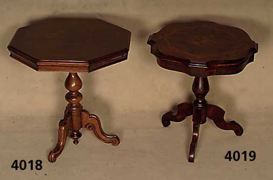 Beistelltisch, Holland, um 1960, Barockstil, Korpus Weichholz, Nußbaumfurnier, baluster- fÖrmiger Fuß, neu lackiert, wohnfertig, ca. 60x59x59 cm