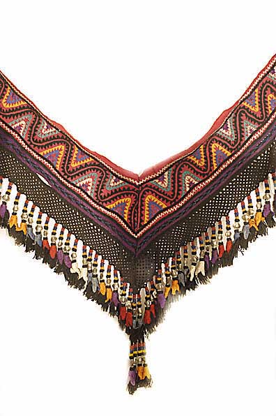 Zeltschmuck,Zierband, Usbekistan, um 1900, Baumwolle mit Seidenstickere, ca. 78 x 78 cm, SchÄtzwert: 1100.- EURO, EHZ: 2, museal