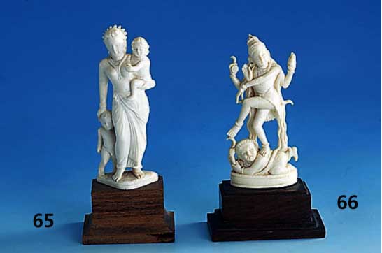 Elfenbeinskulptur, 50er Jahre, auf Holzsockel, Darst: tanzender Shiwa, feine Schnitzerei, H ca. 14.5 cm