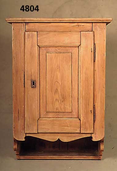 WandschrÄnkchen, deutsch/Pfalz, 19. Jhd., Weichholz, 2 InnenfÄcher, Schublade und Außen- fach, AltersschÄden, unrestaurierter Original- zustand, ...