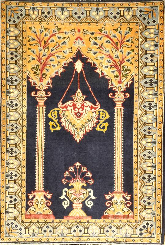 Ghom, Persien, ca. 50 Jahre, Wolle auf Baumwolle, ca. 110 x 76 cm, SchÄtzwert: 850.- EURO, Ehz: 2, sehr guter Zustand. Mit Paradies tor-Motiv.