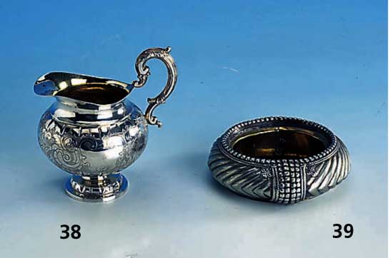 Armreif, Himalaya 19. Jh., Silbersud, in sich gedreht, mittig eingelÖteter Boden, zur Schale verÄndert, Durchm. ca. 10 cm