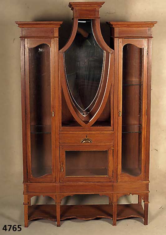 Jugendstilvitrine, deutsch/Österreich, um 1900 /05, verschiedene ObsthÖlzer, u.a. Kirsche, Birne und Zwetschge, ausgesuchtes Kernholz, leichter ...