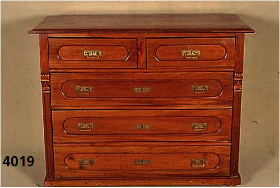 Kommmode, wohl deutsch, um 1880, Kirschholz massiv, fÜnfschÜbig, z.T. OberflÄchen- und AltersschÄden, ohne SchlÜssel, ca. 100x127x65 cm