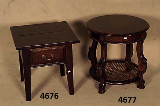 Beistelltisch, im englischen Stil um 1910, Eiche massiv, 1 Schublade, wohnfertig, ca. 45x45x45 cm