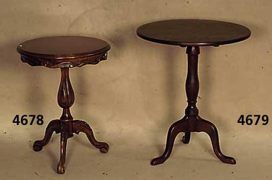 Beistelltisch, England, viktorianischer Stil , Eiche massiv, Balusterschaft, Beine 3-fach ausladend, H. ca. 72 cm, D. ca. 60 cm