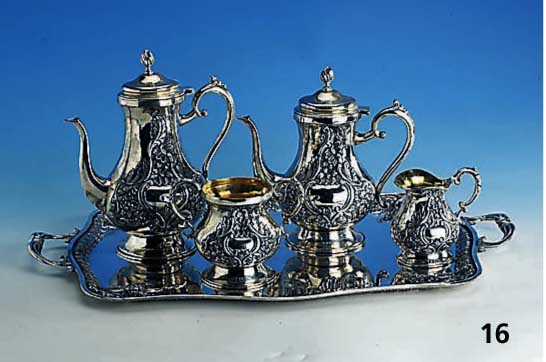 5-teiliges Kaffee- und Teeset, 900er Silber, barockisierend, floral verziert, mit Kartuschen (frei), 2 Teile mit Innenvergol- dung, best. aus: 2 ...