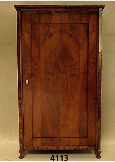 SpÄtbiedermeier-WÄscheschrank, deutsch, um 1860, Nußholz furniert, im Inneren Einlege- bretter, Gebrauchsspuren, ca. 173x98x51 cm, ohne ...