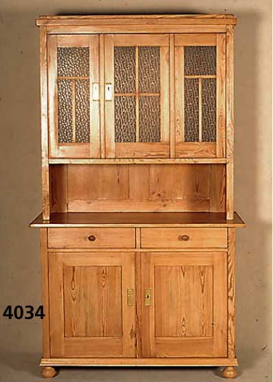 KÜchenschrank, deutsch, um 1910, Weichholz massiv, gelaugt und gewachst, qualitÄtvolles MÖbel, ohne SchlÜssel, ca. 200x118x56 cm