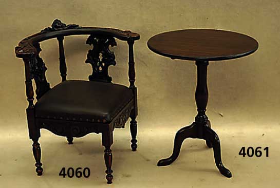 Beistelltisch, England, im viktorianischen Stil, Eiche massiv, Balusterschaft, Beine 3-fach ausladend, H. ca. 72 cm, D. ca. 60 cm
