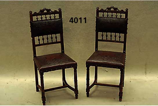 6 StÜhle, Frankreich, um 1880, Bretagne, Eiche massiv, RÜckenlehne mit Drechselarbeiten , FÜße gerillt, Bezug original, geprÄgtes Leder, guter ...