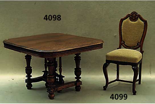 Ausziehtisch, Frankreich, um 1880, Eiche massiv, Henry Deux, FÜße verstrebt und ge- drechselt, Zarge getreppt, Ausziehplatte vor- handen, ...