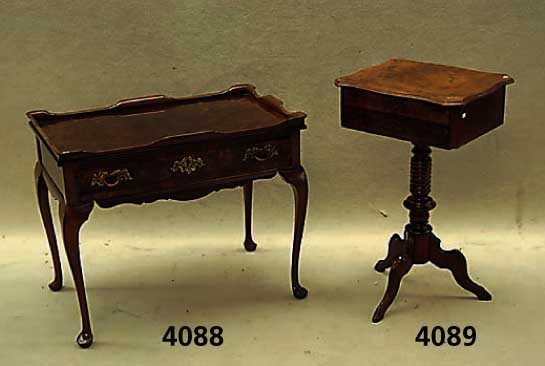 Tee- bzw. Beistelltisch, Holland, um 1950/60, Korpus Weichholz/Hartholz, Wurzelnußfurnier, schÖnes Furnierbild z.T. gespiegelt, Beine im Queen ...