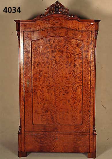 Schrank, deutsch, um 1860/70, Korpus Weich- holz, Birkefurnier, auf Rahmen gearbeitet, abgeschrÄgte Ecken, aufgesetzte Leisten, diese 3-fach ...