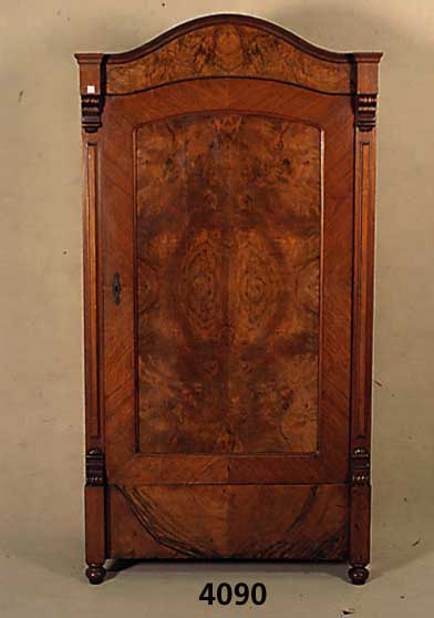1-tÜriger Kleiderschrank, deutsch, um 1880, GrÜnderzeit, Korpus Weichholz, Wurzelnußfur- nier, gespiegelt, geschwungenes Kopfteil, aufgesetzte ...