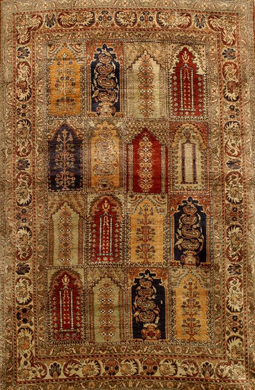Hereke Seide, TÜrkei, um 1950, reine Naturseide, ca. 151 x 101 cm, SchÄtzwert: 3200.- EURO, EHZ: 2