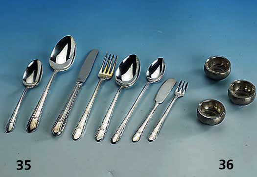 4 SalzschÄlchen, um 1900, 800er Silber, Meistermarke Hugo BÖhm, Orig.-Glas- einsÄtze (min.), dekorativ