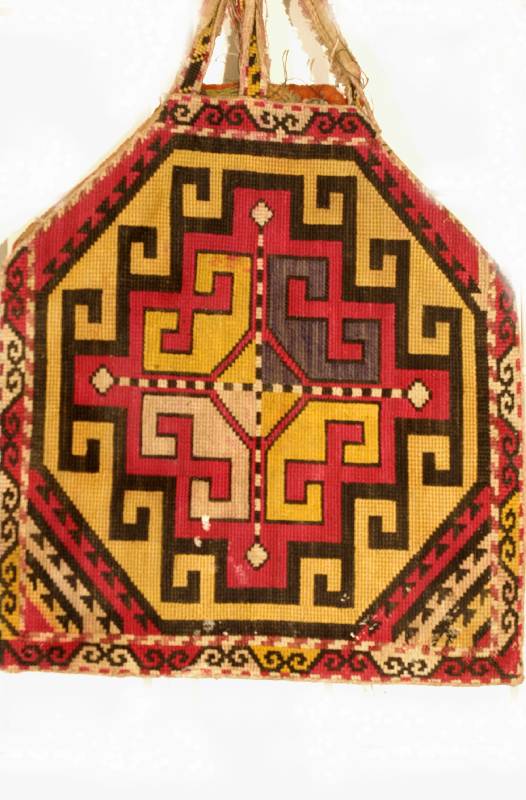 Salztasche Petit-Point, Transkaukasus, um 1890, Seidenstickerei, ca. 31 x 28 cm, SchÄtzwert: 500.- EURO, EHZ: 3
