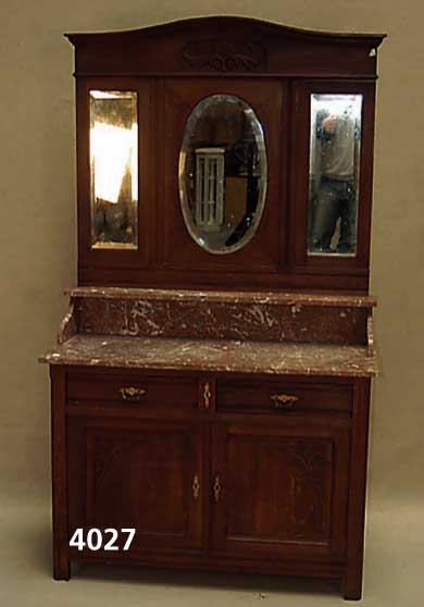 Frisierkommode, Frankreich, um 1920, ArtDeco , Eiche massiv, leichte dezent florale Schnitzerei, drei facettierte Spiegelt, zwei klappbar, MÖbel ...