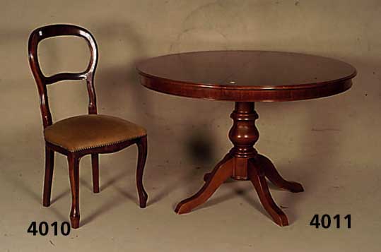 4 StÜhle, im Louis-Philippe-Stil, Buche massiv, nußbaumfarben gebeizt, Nagelverzierung , BezÜge brauner Mohairstoff, Polsterung in gutem ...