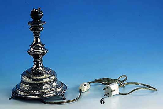 Kerzenleuchter, Österreich, Wien nach 1867, 830er Silber, graviert, Barockstil, FÜßchen gegossen, angelÖtet, umgewandelt als Lampenfuß, ...