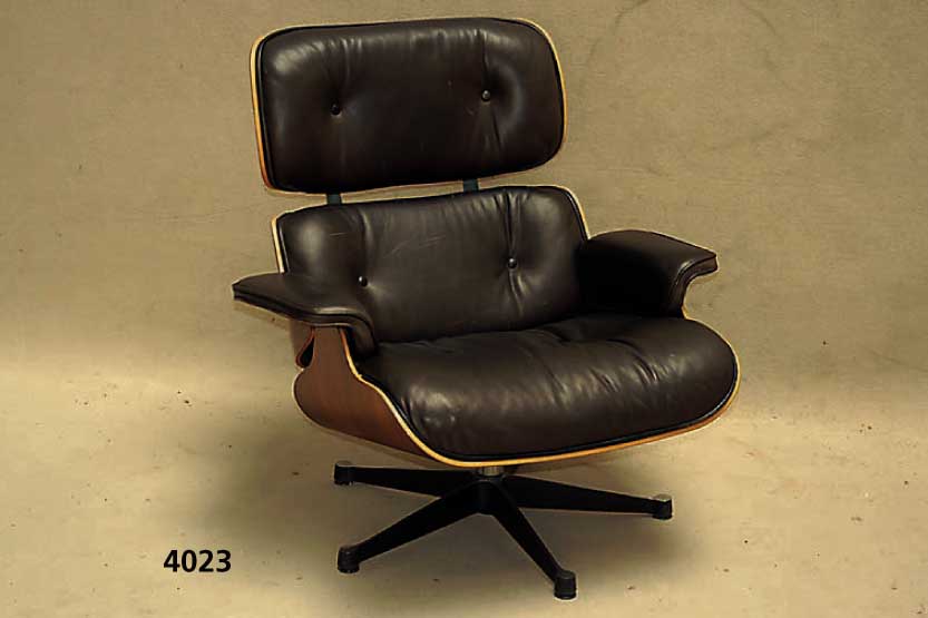 Lounge Chair, deutsch, Entwurf 1956, Aus- fÜhrung 1970/75, einer der bekanntesten Ent- wÜrfe von Charles und Ray Eames, bestehend aus drei ...
