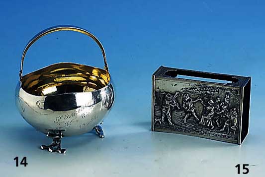 HenkelkÖrbchen, Rußland, Moskau 1898-1912, 84er Silber, Meistermarke unged., teil- vergoldet, Henkel klappbar, Inschrift von 1927, und floral ...