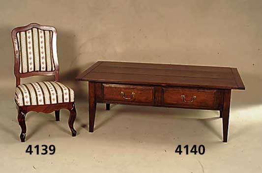 Couchtisch, im englischen Stil von 1910, Eiche massiv, 2 Schubladen, vielfach verwend- bar, Gebrauchsspuren, wohnfertig, ca. 51x140x 81 cm