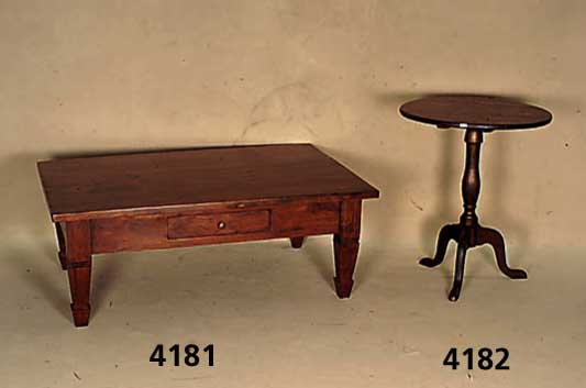 Couchtisch, England, nach altem Vorbild von 1910, Teakholz, stabil, links und rechts eine Schublade, praktisch, neu lackiert, viel- vach ...